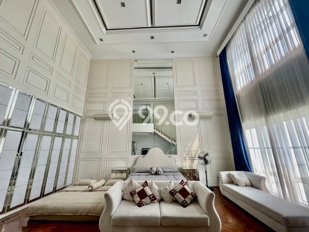 Dijual Rumah Luas Megah Dengan View Eksklusif di Pejaten, Jakarta Selatan Dijual Rumah Luas Megah Dengan View Eksklusif di Pejaten, Jakarta Selatan