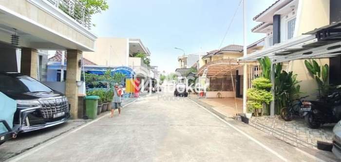 Rumah Bagus di Bambu Apus, Jakarta Timur, LT 152m², Luas Bangunan 200m² Rumah Bagus di Bambu Apus, Jakarta Timur, LT 152m², Luas Bangunan 200m²