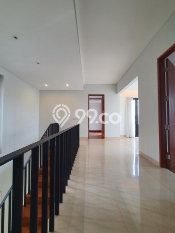 For Sale! Premium House LT 215m2 Desain Elegan di Cipete For Sale! Premium House LT 215m2 Desain Elegan di Cipete