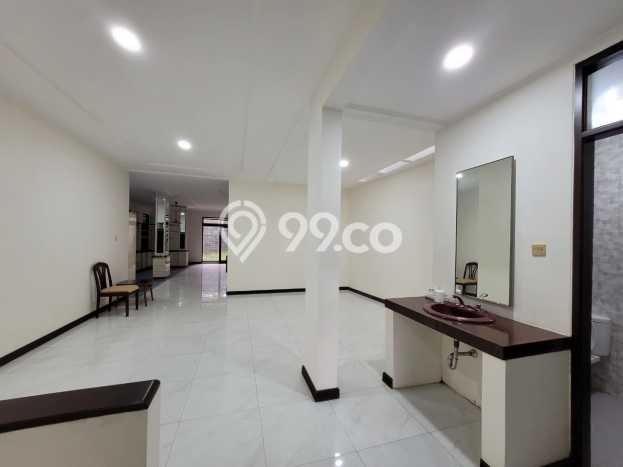 Hunian Mewah LB 370m2 Siap Pakai Desain Elegan di Hegarmanah, Bandung Hunian Mewah LB 370m2 Siap Pakai Desain Elegan di Hegarmanah, Bandung