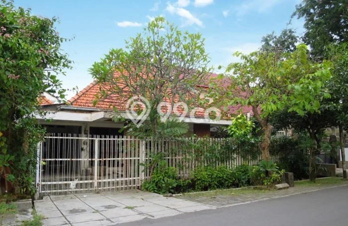 Jual Rumah Mewah Elegan Dengan View Eksklusif di Raya Darmo, Surabaya Jual Rumah Mewah Elegan Dengan View Eksklusif di Raya Darmo, Surabaya