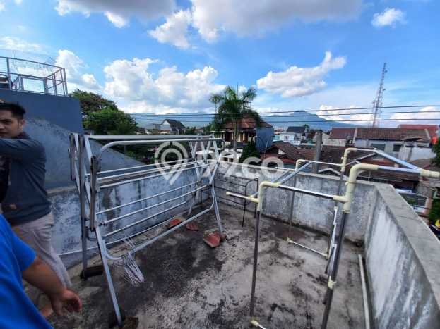 Rumah Lokasi Strategis di Antapani, Bandung, LT 168m² Bangunan 200m² Rumah Lokasi Strategis di Antapani, Bandung, LT 168m² Bangunan 200m²