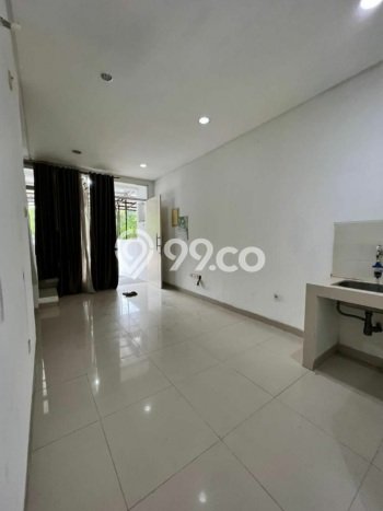 Disewakan! Rumah 2 Kamar Tidur &
2 Kamar Mandi di Pantai Indah Kapuk, Jakarta Utara Disewakan! Rumah 2 Kamar Tidur &
2 Kamar Mandi di Pantai Indah Kapuk, Jakarta Utara
