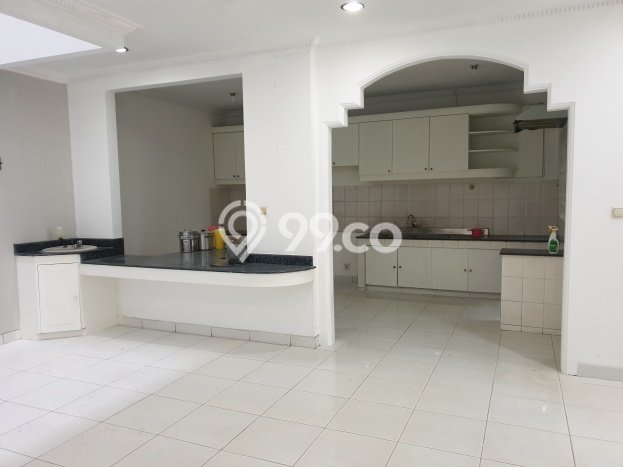 Dijual Rumah Luas Megah Dengan View Eksklusif di Intercon, Jakarta Barat Dijual Rumah Luas Megah Dengan View Eksklusif di Intercon, Jakarta Barat