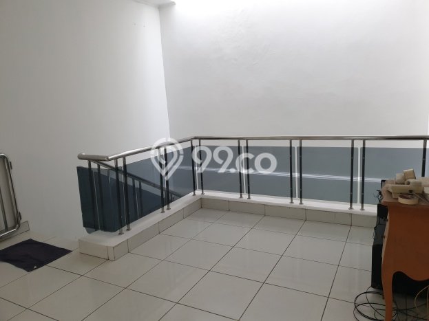 Dijual Rumah Luas Megah Dengan View Eksklusif di Intercon, Jakarta Barat Dijual Rumah Luas Megah Dengan View Eksklusif di Intercon, Jakarta Barat