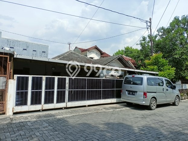 Rumah jual cepat butuh renovasi di tanah mas lokasi strategis Rumah jual cepat butuh renovasi di tanah mas lokasi strategis
