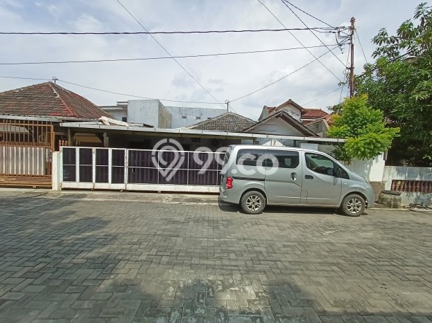 Rumah jual cepat butuh renovasi di tanah mas lokasi strategis Rumah jual cepat butuh renovasi di tanah mas lokasi strategis