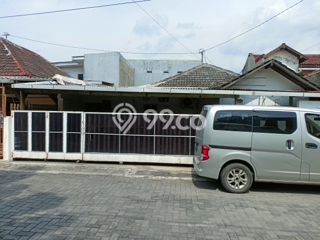 Rumah jual cepat butuh renovasi di tanah mas lokasi strategis Rumah jual cepat butuh renovasi di tanah mas lokasi strategis