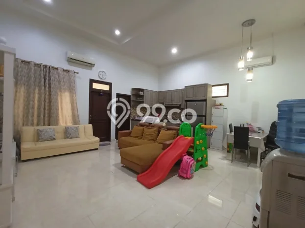 Rumah Elit LB 200m2 Siap Huni Desain Elegan di Krapyak, Semarang Rumah Elit LB 200m2 Siap Huni Desain Elegan di Krapyak, Semarang