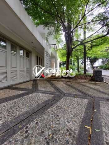 Ready to Use! Premium House LT 632m2 Desain Modern di Ampera Ready to Use! Premium House LT 632m2 Desain Modern di Ampera