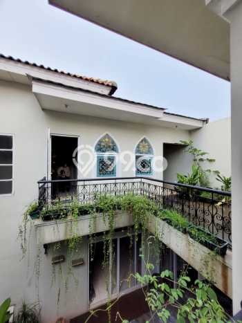 Rumah Modern 3 KT di BSD Delatinos Tangerang Semi Furnished Rumah Modern 3 KT di BSD Delatinos Tangerang Semi Furnished