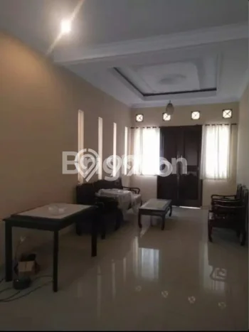 Rumah Disewakan Badung LT 200m2 LB 220m2 Kawasan Jimbaran Rumah Disewakan Badung LT 200m2 LB 220m2 Kawasan Jimbaran