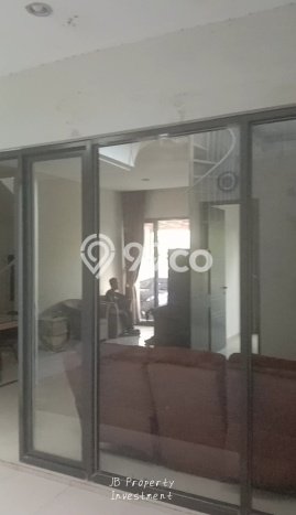 Rumah Strategis Modern Lb 220m2 di Ungaran Timur, Semarang Rumah Strategis Modern Lb 220m2 di Ungaran Timur, Semarang