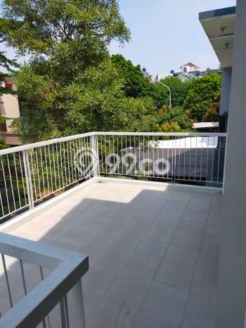 Rumah Modern Cantik 3 Kamar Siap Huni di Ciputat Rumah Modern Cantik 3 Kamar Siap Huni di Ciputat