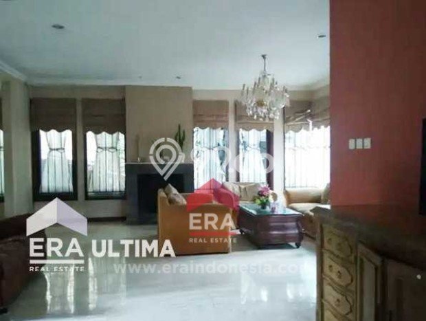Rumah Elit LB 450m2 Siap Pakai Desain Elegan di Dago, Bandung Rumah Elit LB 450m2 Siap Pakai Desain Elegan di Dago, Bandung