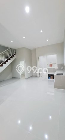 Rumah 4 Kamar Dekat dengan Akses Transportasi, Surabaya - Harga Terjangkau Rumah 4 Kamar Dekat dengan Akses Transportasi, Surabaya - Harga Terjangkau