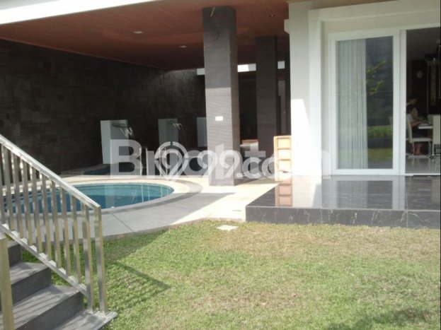 Rumah Exclusive LT 900m2m² / LB 850m2m² di Kawasan Nyaman , Surabaya Rumah Exclusive LT 900m2m² / LB 850m2m² di Kawasan Nyaman , Surabaya