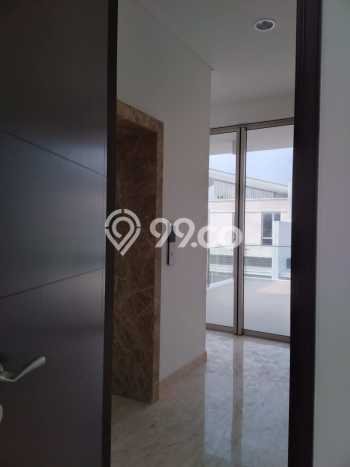 Rumah Elit Modern Tanpa Renovasi di Pantai Indah Kapuk Jakarta Utara Rumah Elit Modern Tanpa Renovasi di Pantai Indah Kapuk Jakarta Utara