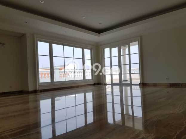Rumah Terawat di Pantai Mutiara, Jakarta Utara, Luas Tanah 550m², LB 1300m² Rumah Terawat di Pantai Mutiara, Jakarta Utara, Luas Tanah 550m², LB 1300m²