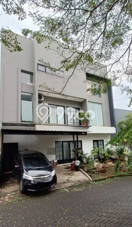 Jual Rumah Mewah Megah Dengan View Eksklusif di Bintaro, Jakarta Selatan Jual Rumah Mewah Megah Dengan View Eksklusif di Bintaro, Jakarta Selatan