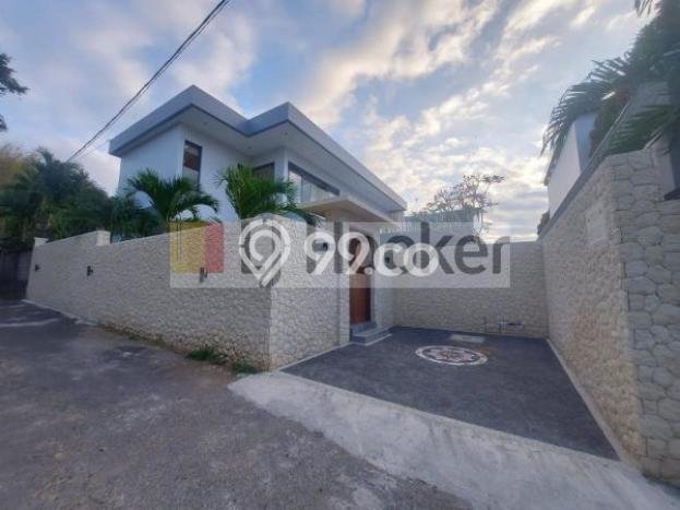 Rumah Akses Mudah area Ungasan, Badung, LT 336m² LB 253m² Rumah Akses Mudah area Ungasan, Badung, LT 336m² LB 253m²