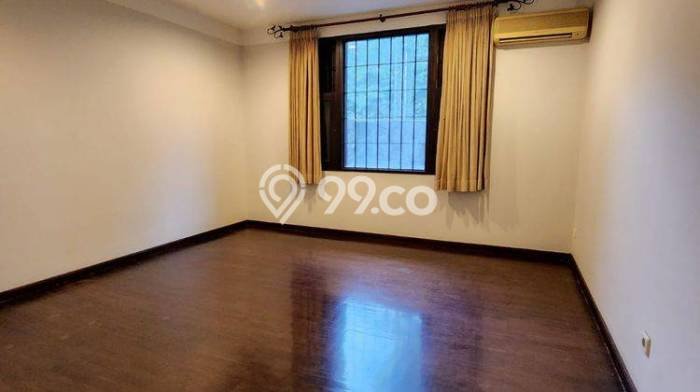 Siap Huni Rumah Mewah 4 Kamar di Hegarmanah Dekat ke Mana Saja Siap Huni Rumah Mewah 4 Kamar di Hegarmanah Dekat ke Mana Saja