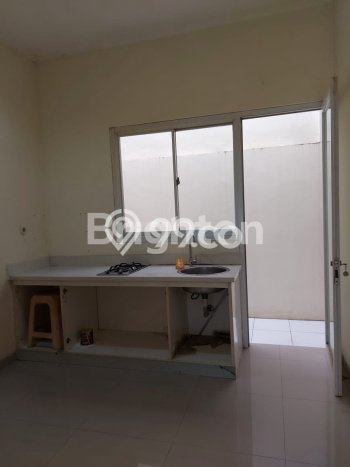 Rumah Siap Pakai di Alam Sutera, Tangerang, Luas 90m² Bangunan 100m² Rumah Siap Pakai di Alam Sutera, Tangerang, Luas 90m² Bangunan 100m²