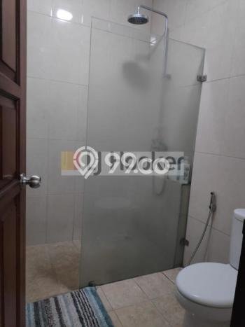 Siap Huni Hunian Elit 5 Kamar di Kebon Jeruk Dekat ke Mana Pun Siap Huni Hunian Elit 5 Kamar di Kebon Jeruk Dekat ke Mana Pun