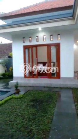 Disewakan! Rumah 2 Kamar Tidur &
2 Kamar Mandi di Sayan, Gianyar Disewakan! Rumah 2 Kamar Tidur &
2 Kamar Mandi di Sayan, Gianyar