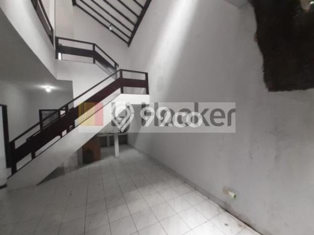 Disewakan Rumah cantik lokasi strategis terawat dengan baik akses jalan bagus di area Kuta Utara. Disewakan Rumah cantik lokasi strategis terawat dengan baik akses jalan bagus di area Kuta Utara.