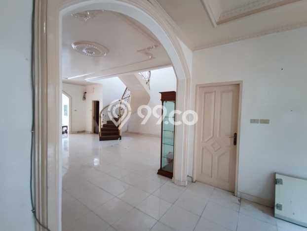 Ready to Use! Premium House LT 260m2 Desain Elegan di Rawamangun Ready to Use! Premium House LT 260m2 Desain Elegan di Rawamangun