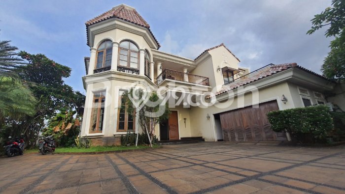 Dijual Rumah Luas Megah Dengan View Cantik di Kedoya, Jakarta Barat Dijual Rumah Luas Megah Dengan View Cantik di Kedoya, Jakarta Barat