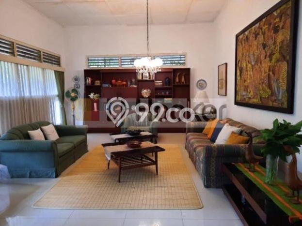Siap Huni Rumah Mewah 6 Kamar di Kebayoran Baru Dekat ke Mana Saja Siap Huni Rumah Mewah 6 Kamar di Kebayoran Baru Dekat ke Mana Saja