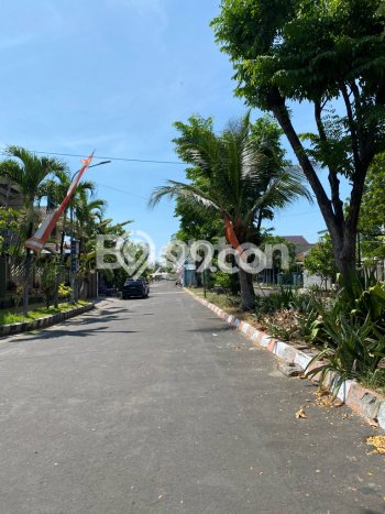 Hunian Eksklusif Dijual LT 396m2 di Rungkut, Surabaya Hunian Eksklusif Dijual LT 396m2 di Rungkut, Surabaya