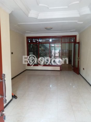 Siap Huni Rumah Mewah 4 Kamar di Sidoarjo Dekat ke Mana Pun Siap Huni Rumah Mewah 4 Kamar di Sidoarjo Dekat ke Mana Pun