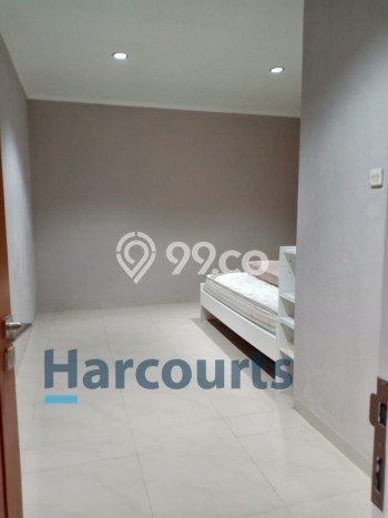HUNIAN BERKELAS! Rumah Exclusive Cinere, Depok, Luas Tanah 325m² LB 350m² HUNIAN BERKELAS! Rumah Exclusive Cinere, Depok, Luas Tanah 325m² LB 350m²