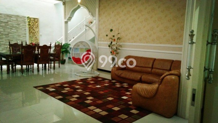 Rumah Terawat LT 430m2m² / LB 600m2m² di Kawasan Bisnis Lawang, Malang Rumah Terawat LT 430m2m² / LB 600m2m² di Kawasan Bisnis Lawang, Malang