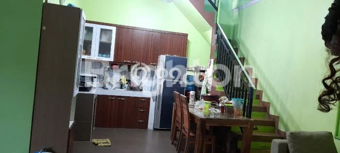 SPECIAL PRICE! Rumah Strategis di , LT 200m2m² Bangunan 200m2m² SPECIAL PRICE! Rumah Strategis di , LT 200m2m² Bangunan 200m2m²
