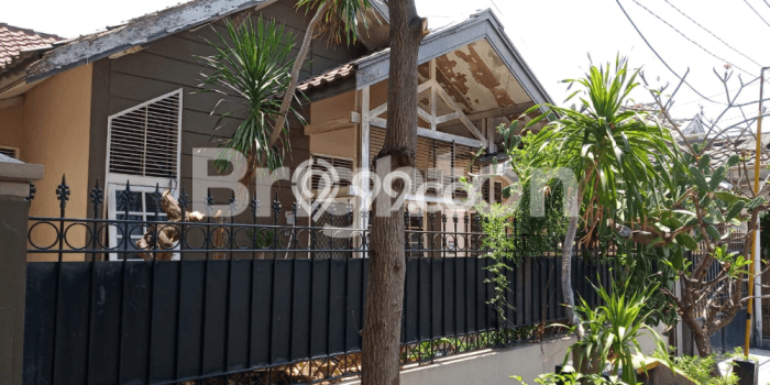 KESEMPATAN EMAS! Rumah area Rungkut, Surabaya, Luas 209m² LB 200m² KESEMPATAN EMAS! Rumah area Rungkut, Surabaya, Luas 209m² LB 200m²