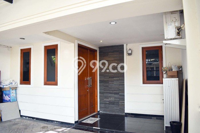 HOT DEAL! Dijual Rumah Premium di Darmo permai, Surabaya, LT 150m2m² LB 200m2m² HOT DEAL! Dijual Rumah Premium di Darmo permai, Surabaya, LT 150m2m² LB 200m2m²