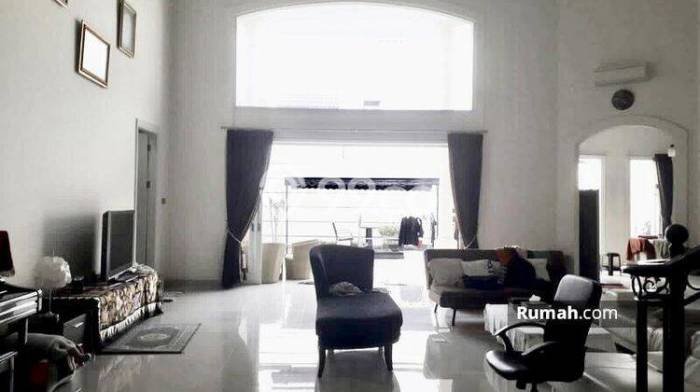 Dijual Hunian Mewah dengan Fasilitas Sekitar Komplit di Tebet, Jakarta Selatan Dijual Hunian Mewah dengan Fasilitas Sekitar Komplit di Tebet, Jakarta Selatan