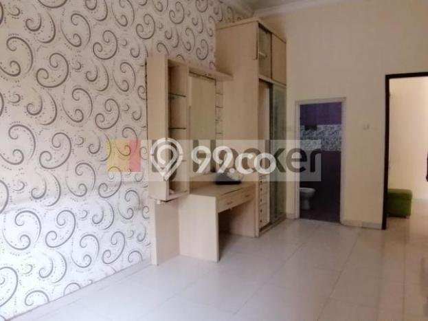 Rumah di Palmerah, 5 KT, Area Asri, LT 180m² LB 431m² Rumah di Palmerah, 5 KT, Area Asri, LT 180m² LB 431m²