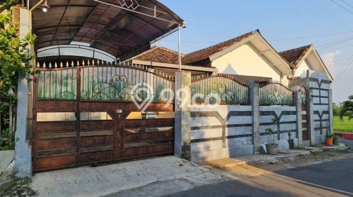 Jual Rumah Minimalis Bagus Punya 4 KT di Mojolaban Sukoharjo SHM Jual Rumah Minimalis Bagus Punya 4 KT di Mojolaban Sukoharjo SHM