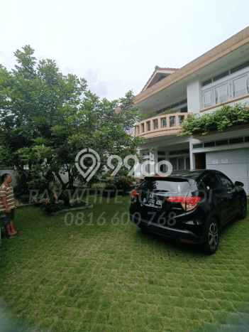 Rumah Elit LB 400m2 Siap Huni Desain Elegan di Ciateul, Bandung Rumah Elit LB 400m2 Siap Huni Desain Elegan di Ciateul, Bandung
