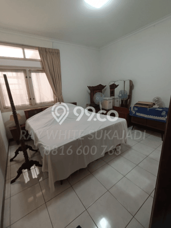 Rumah Elit LB 400m2 Siap Huni Desain Elegan di Ciateul, Bandung Rumah Elit LB 400m2 Siap Huni Desain Elegan di Ciateul, Bandung
