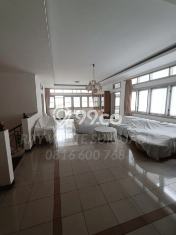 Rumah Elit LB 400m2 Siap Huni Desain Elegan di Ciateul, Bandung Rumah Elit LB 400m2 Siap Huni Desain Elegan di Ciateul, Bandung