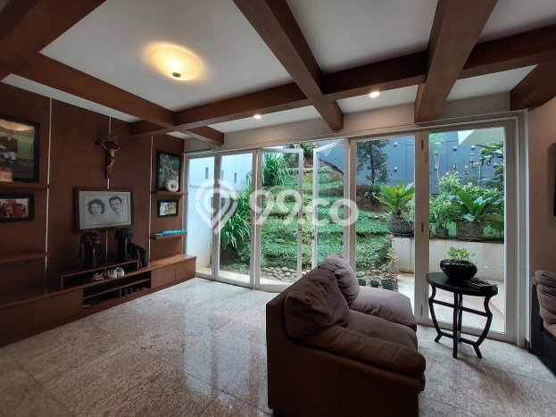 Rumah Elit LB 400m2 Siap Huni Desain Elegan di Bintaro, Tangerang Selatan Rumah Elit LB 400m2 Siap Huni Desain Elegan di Bintaro, Tangerang Selatan
