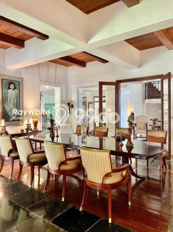 Hunian Mewah LB 1130m2 Siap Pakai Desain Elegan di Pejaten, Jakarta Selatan Hunian Mewah LB 1130m2 Siap Pakai Desain Elegan di Pejaten, Jakarta Selatan