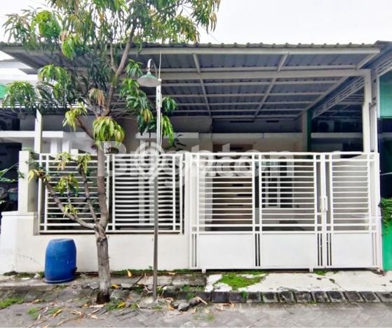 Rumah Nyaman 2 KT Luas Tanah 72m² di Rungkut, Surabaya Rumah Nyaman 2 KT Luas Tanah 72m² di Rungkut, Surabaya