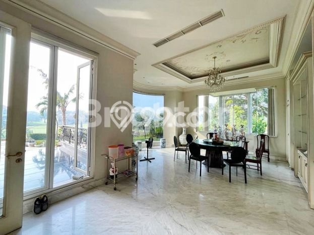 Rumah di Graha, Surabaya, LT 2042m2m² Bangunan 1800m2m² Rumah di Graha, Surabaya, LT 2042m2m² Bangunan 1800m2m²